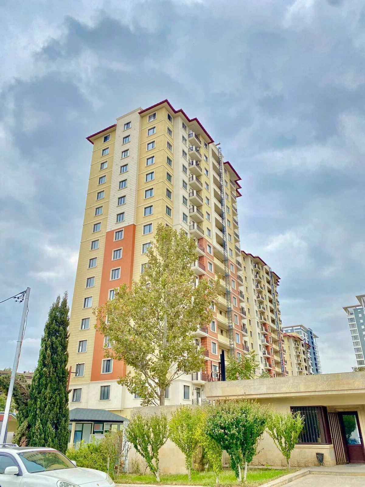 Kirayə verilir 3 otaqlı mənzil 100 m²