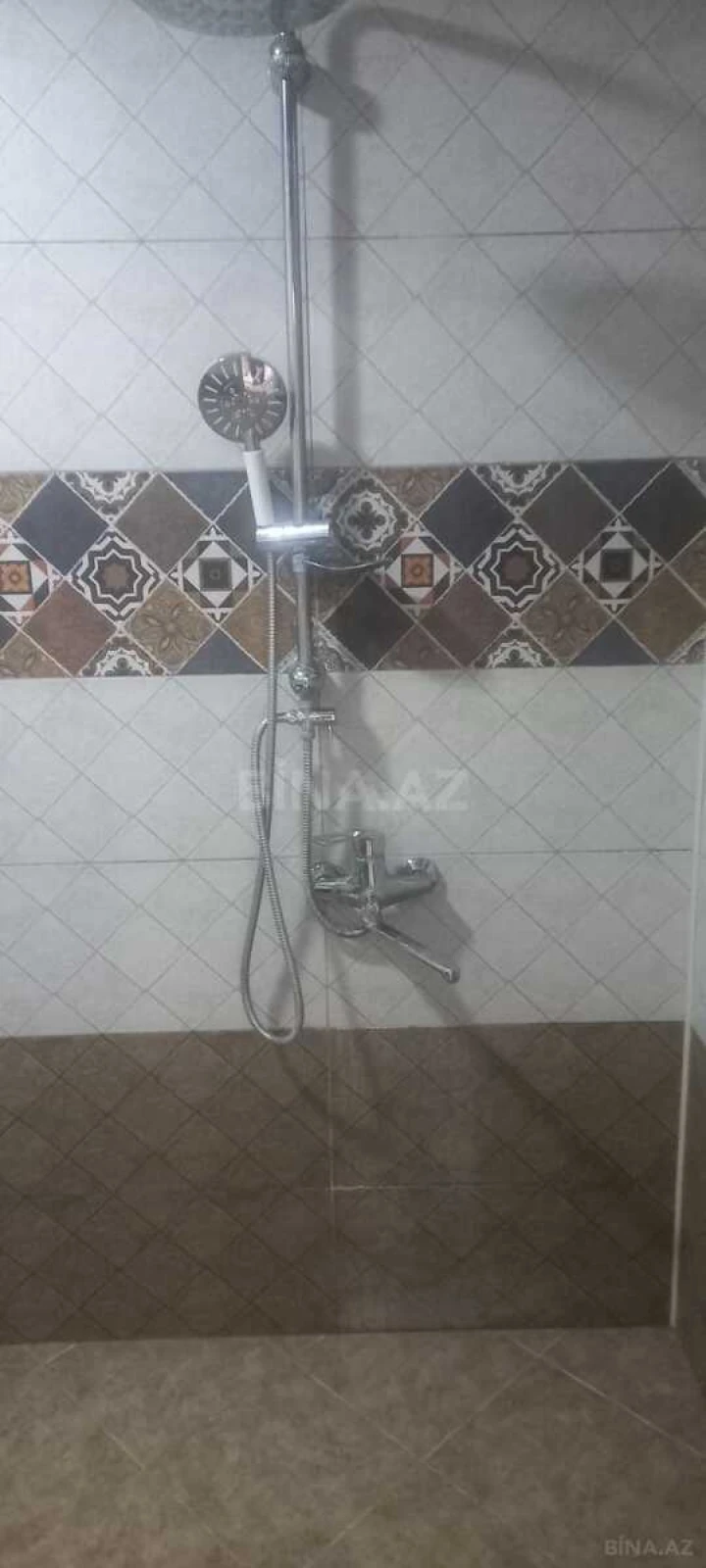 Kirayə verilir 2 otaqlı mənzil 70 m²