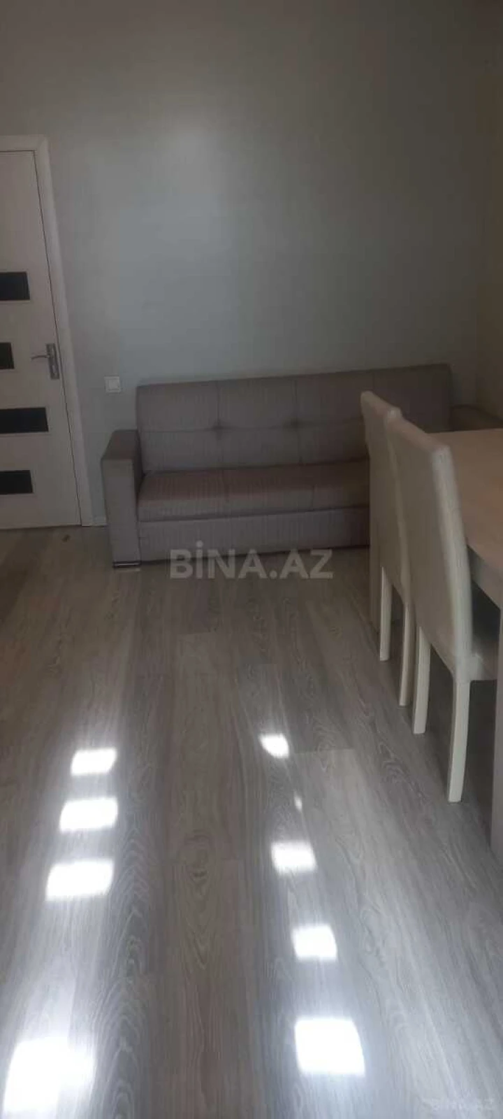 Kirayə verilir 2 otaqlı mənzil 70 m²