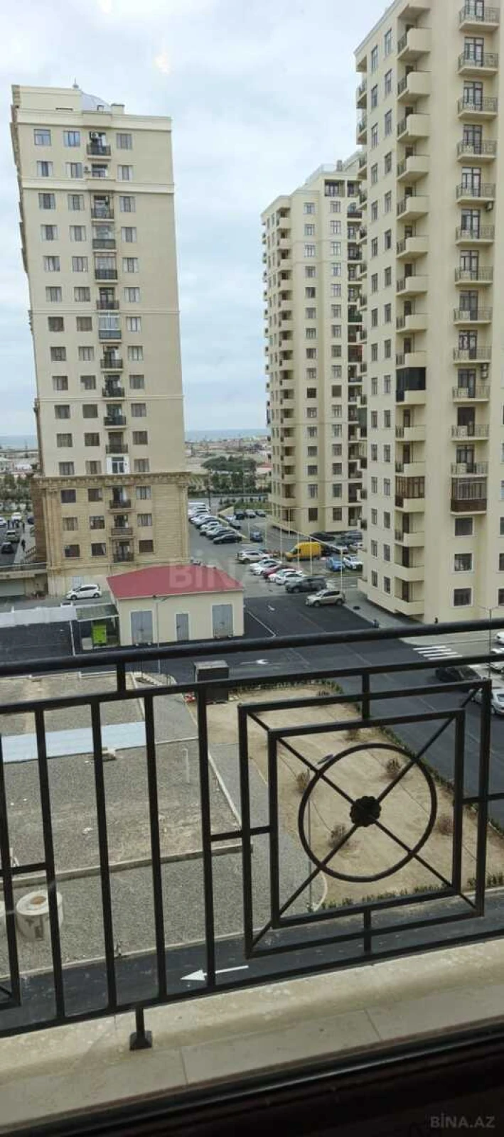 Satılır 2 otaqlı mənzil 79.6 m²