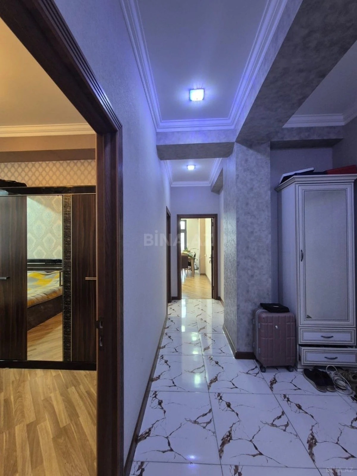 Satılır 3 otaqlı mənzil 110 m²