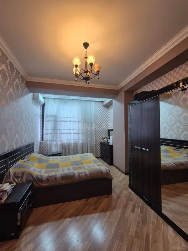 Satılır 3 otaqlı mənzil 110 m²