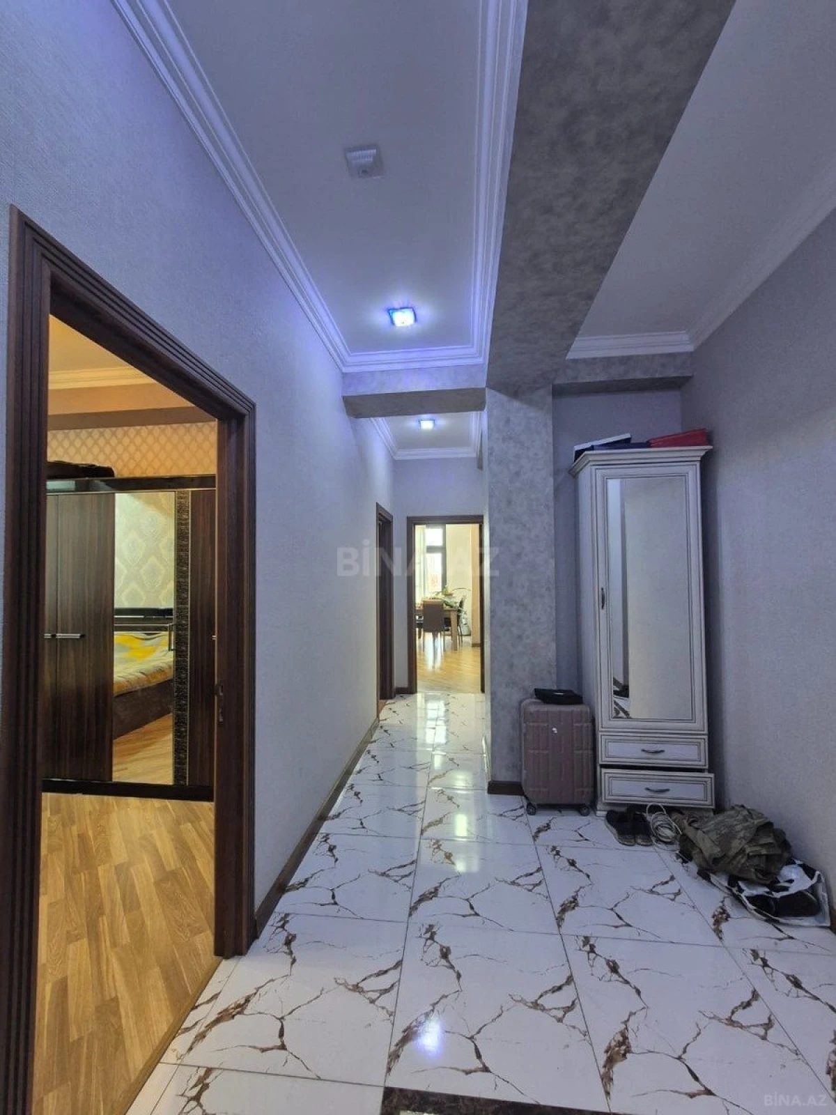 Satılır 3 otaqlı mənzil 110 m²