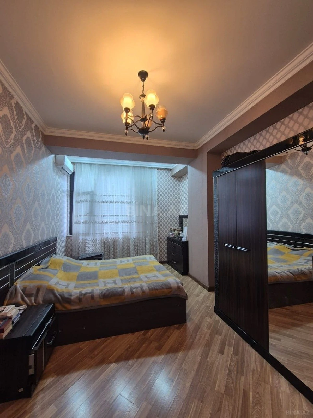 Satılır 3 otaqlı mənzil 110 m²