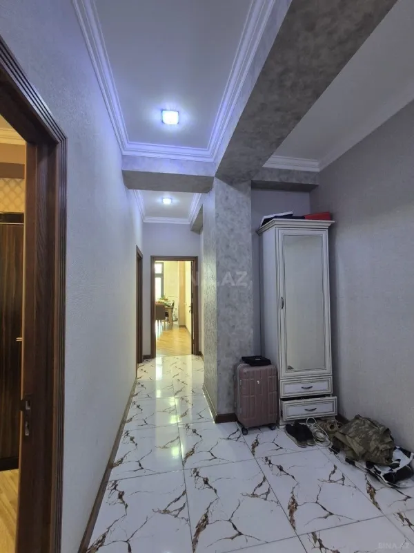 Satılır 3 otaqlı mənzil 110 m²