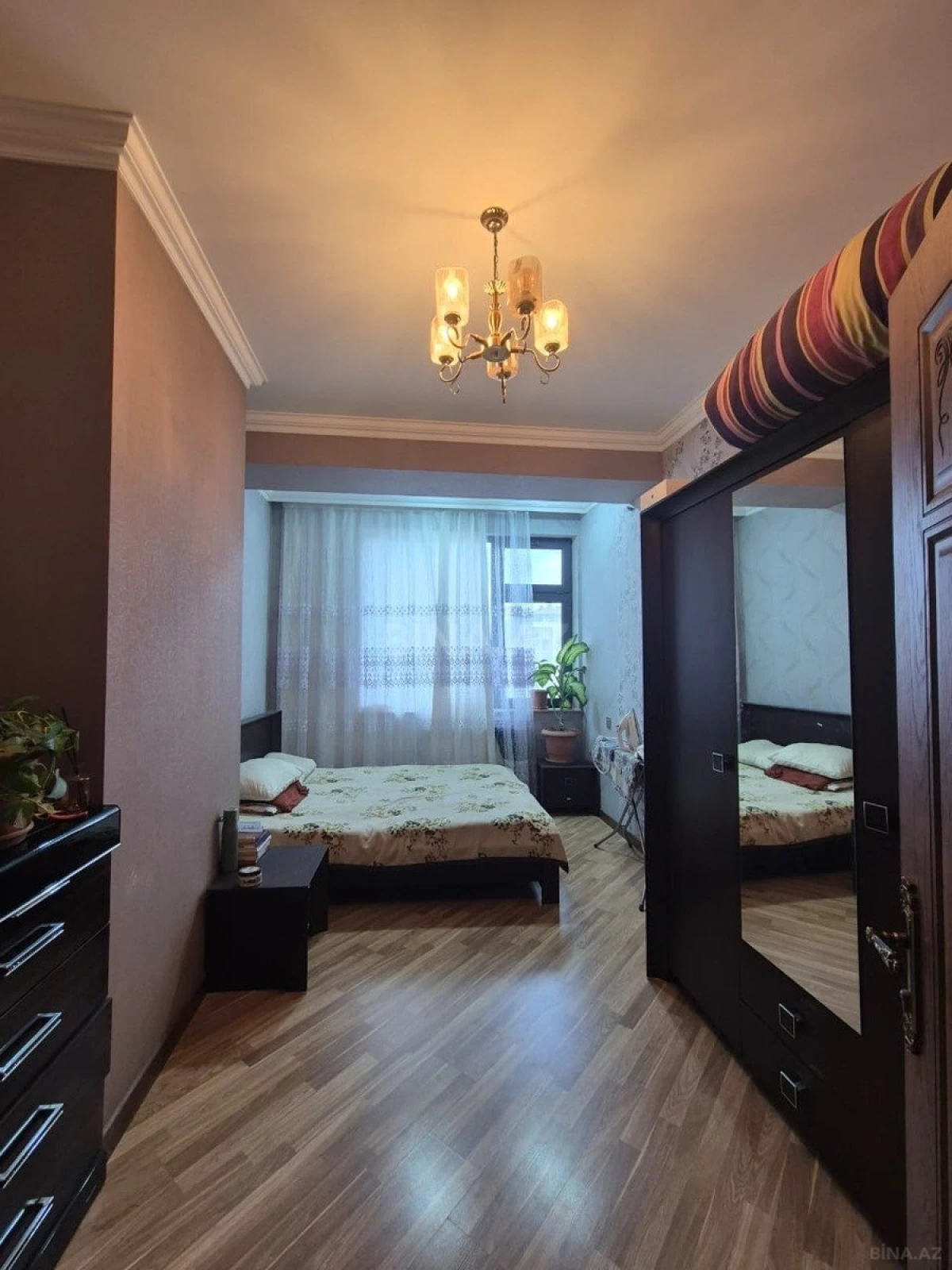 Satılır 3 otaqlı mənzil 110 m²
