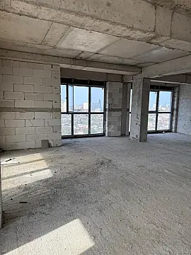 Satılır 3 otaqlı mənzil 124 m²