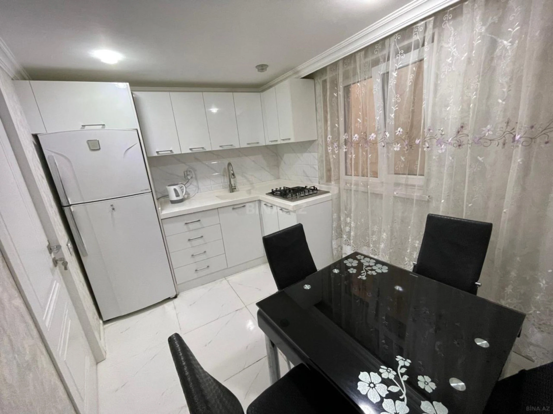 Kirayə verilir 2 otaqlı həyət evi 75 m²