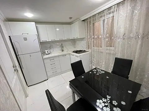 Kirayə verilir 2 otaqlı həyət evi 75 m²