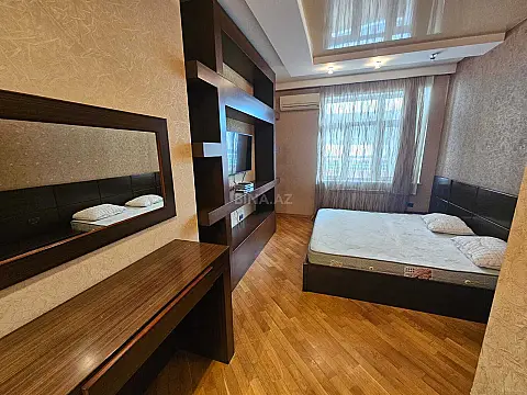 Kirayə verilir 2 otaqlı mənzil 120 m²