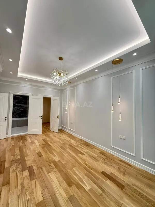 Satılır 4 otaqlı mənzil 180 m²