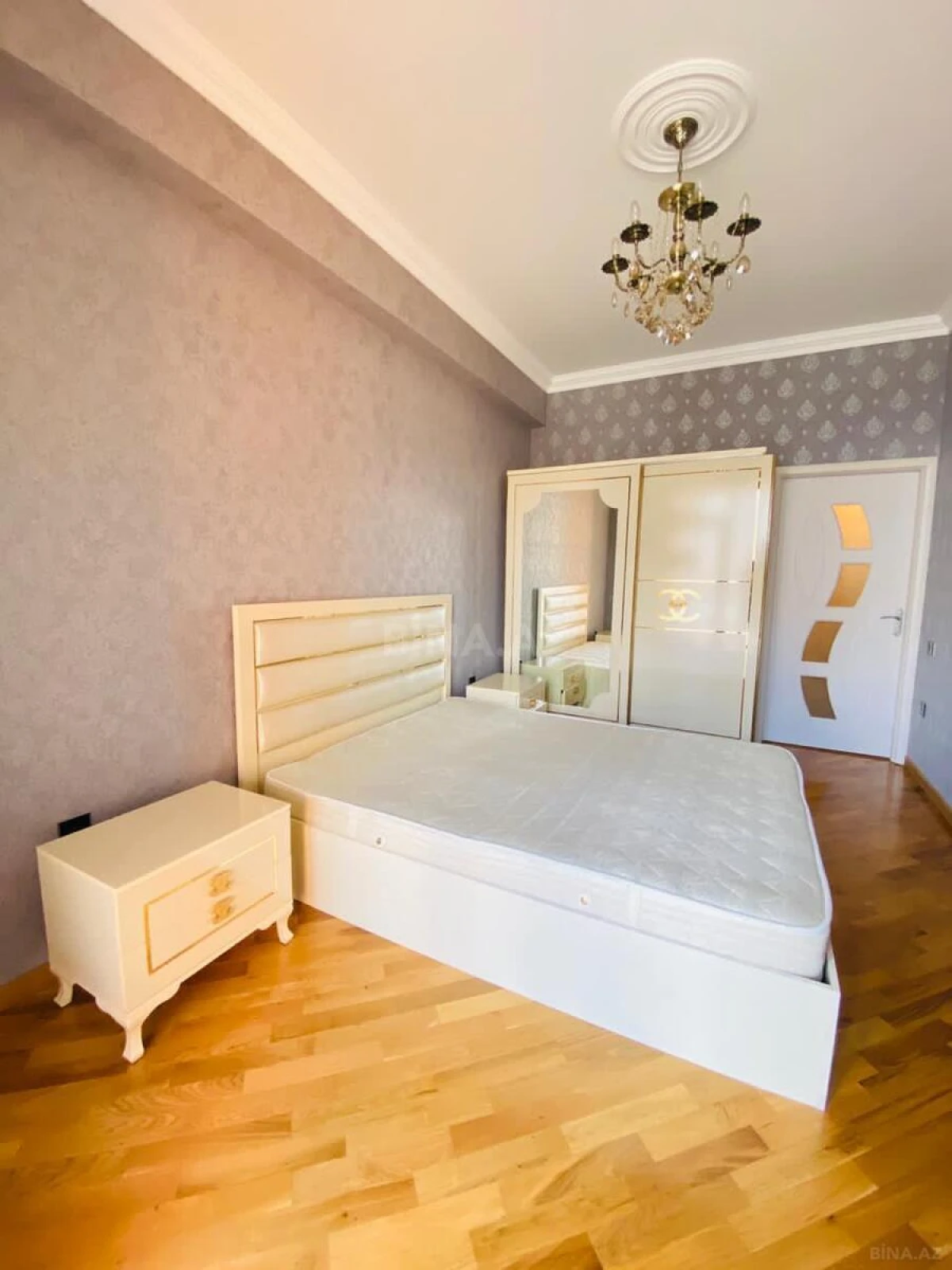 Kirayə verilir 2 otaqlı mənzil 70 m²