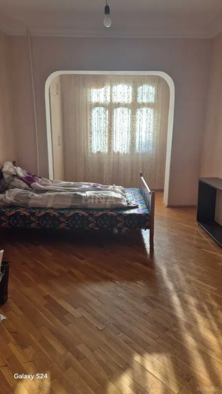 Kirayə verilir 2 otaqlı mənzil 65 m²