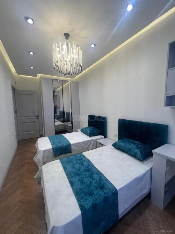 Satılır 3 otaqlı mənzil 108 m²