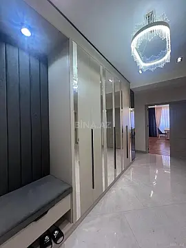 Satılır 3 otaqlı mənzil 108 m²