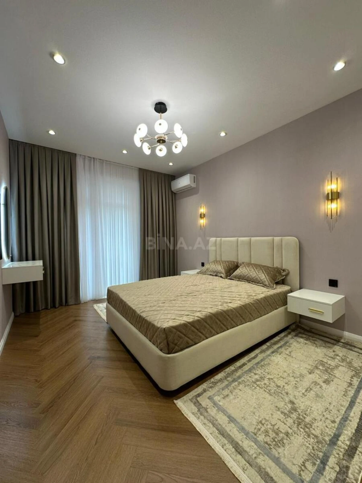 Satılır 3 otaqlı mənzil 110 m²