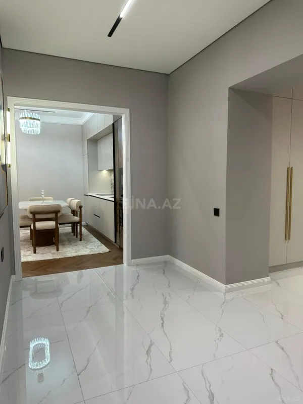 Satılır 3 otaqlı mənzil 110 m²