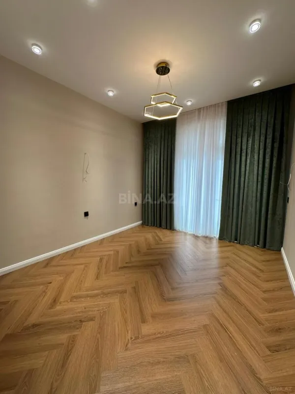 Satılır 3 otaqlı mənzil 110 m²