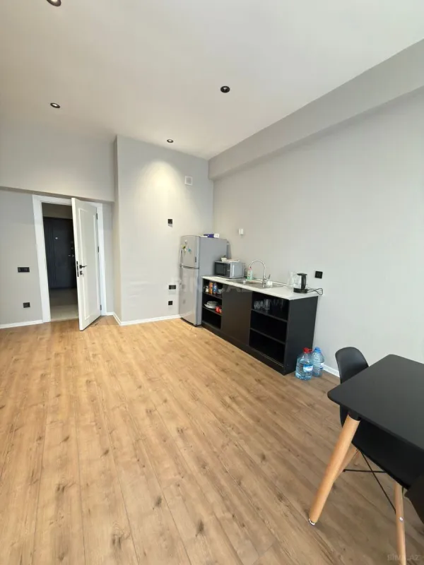 Kirayə verilir 2 otaqlı mənzil 72 m²