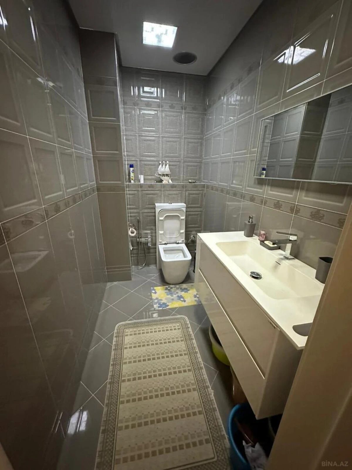 Kirayə verilir 2 otaqlı mənzil 82 m²