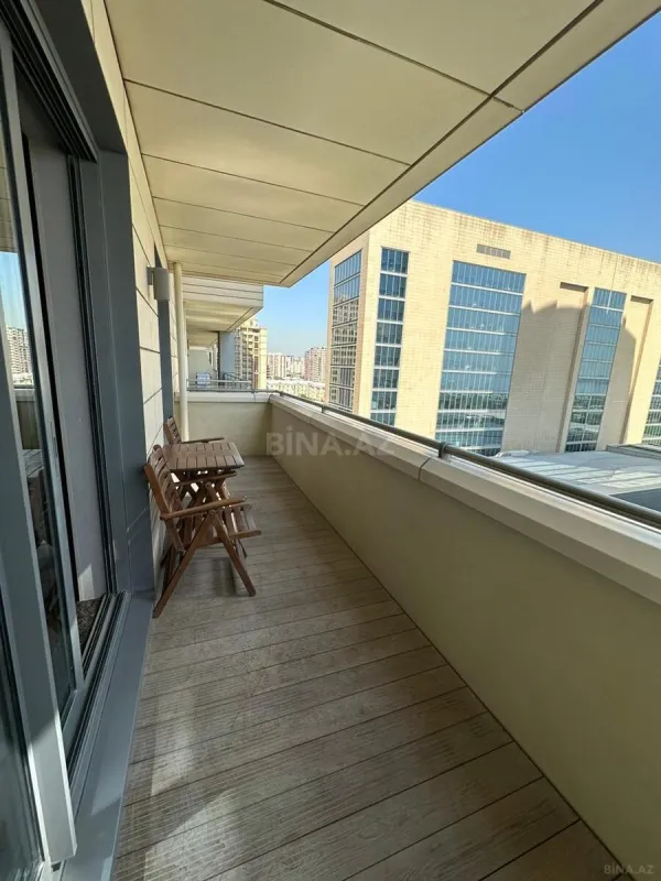 Kirayə verilir 2 otaqlı mənzil 82 m²