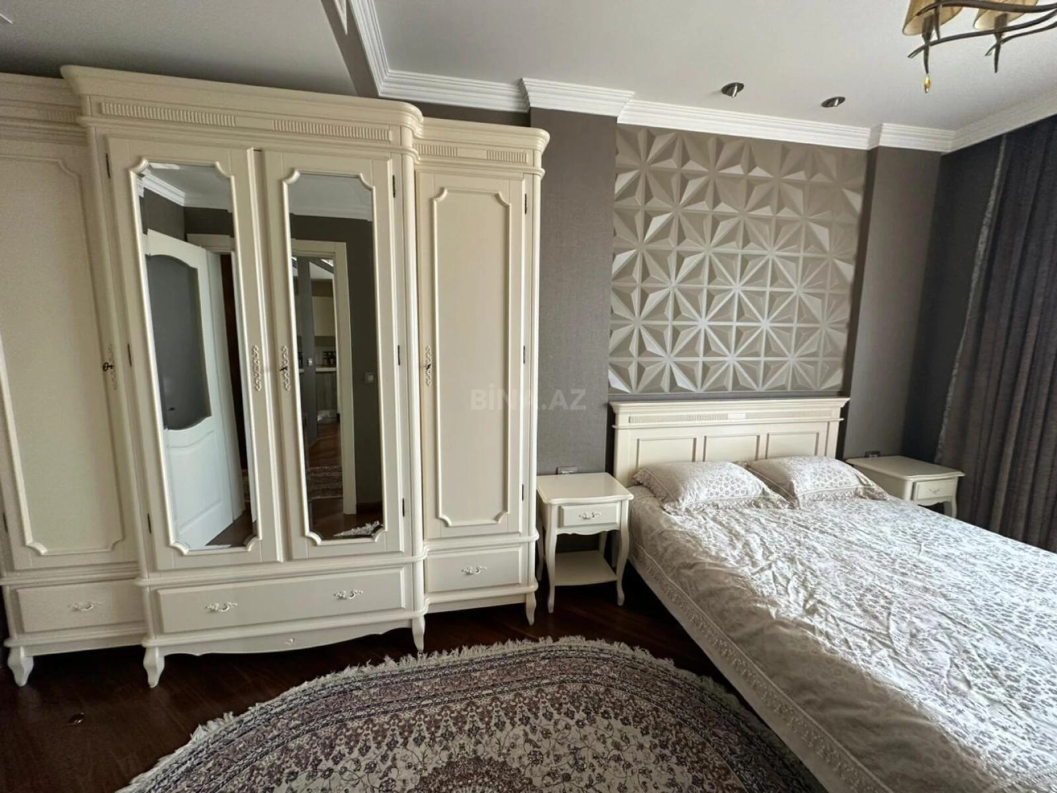 Kirayə verilir 2 otaqlı mənzil 82 m²