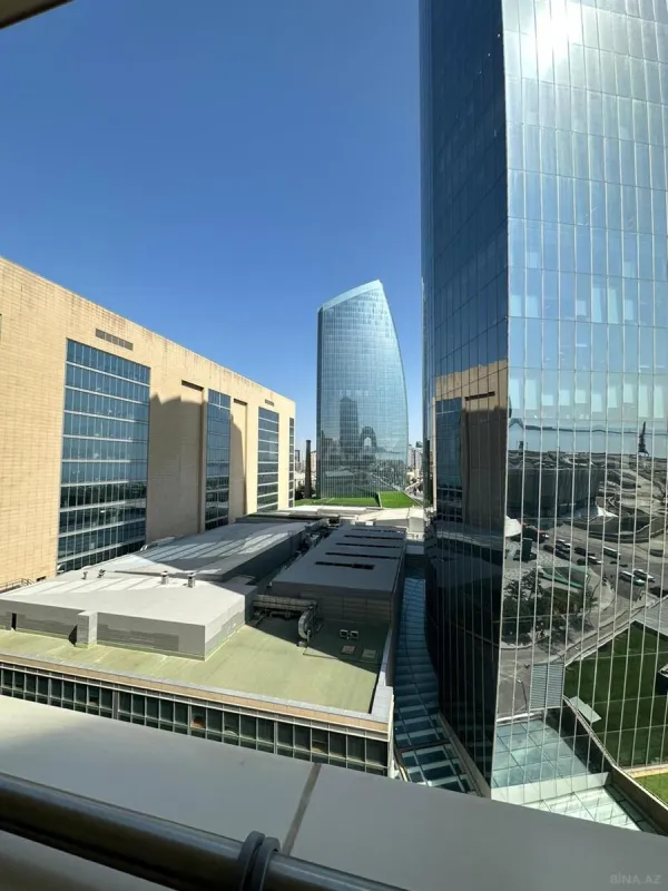 Kirayə verilir 2 otaqlı mənzil 82 m²