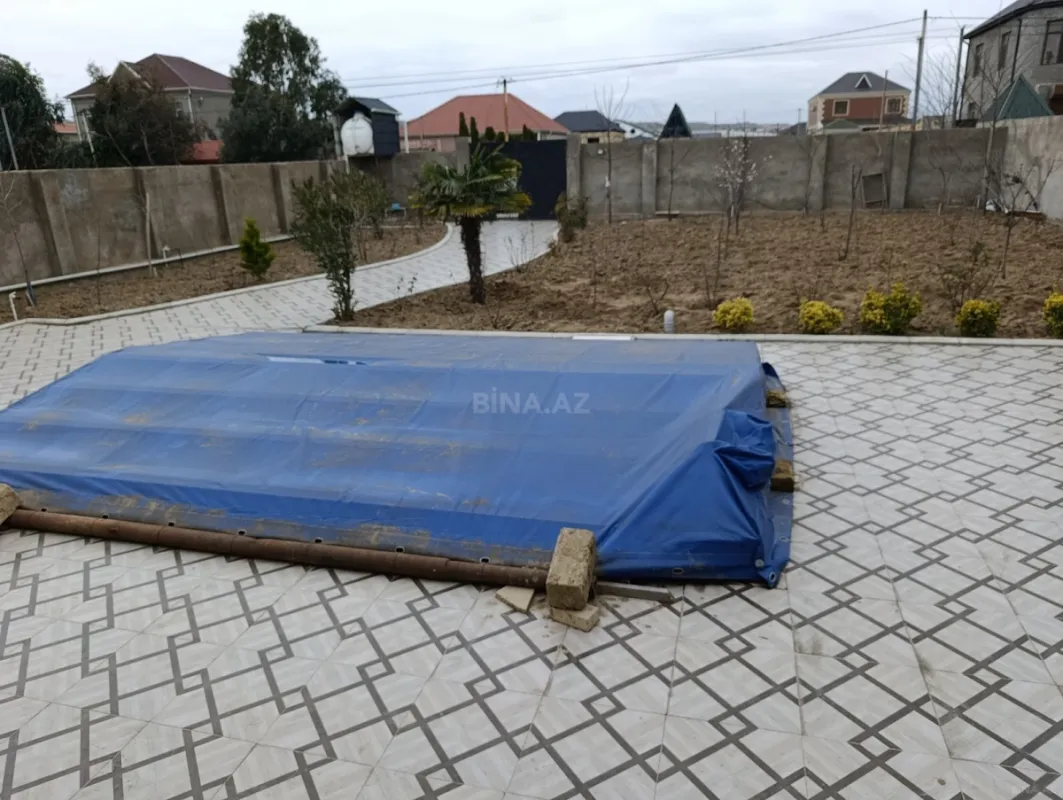 Satılır 5 otaqlı həyət evi 120 m²