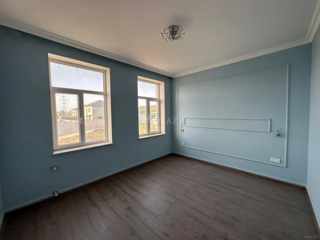 Satılır 6 otaqlı həyət evi 300 m²