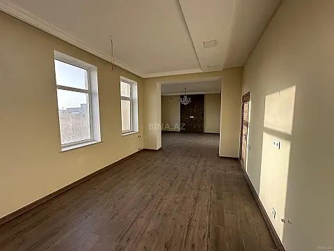 Satılır 6 otaqlı həyət evi 300 m²