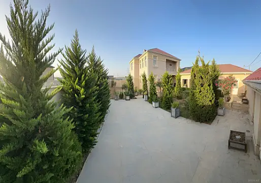 Satılır 6 otaqlı həyət evi 300 m²