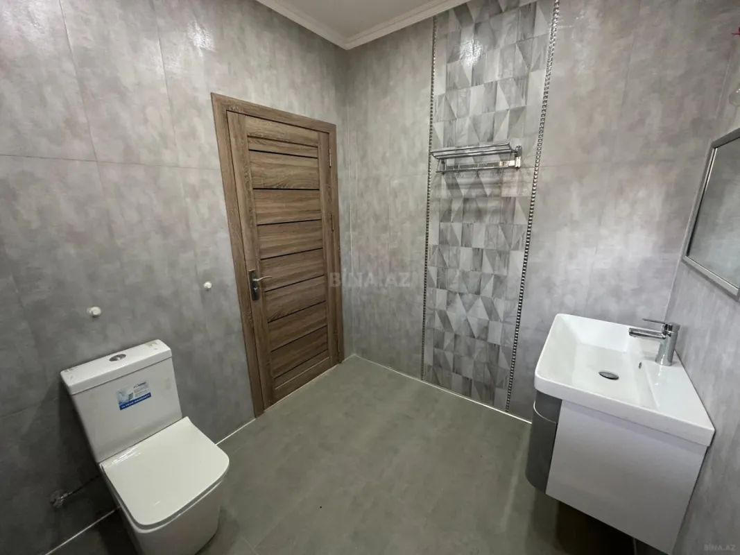 Satılır 6 otaqlı həyət evi 300 m²