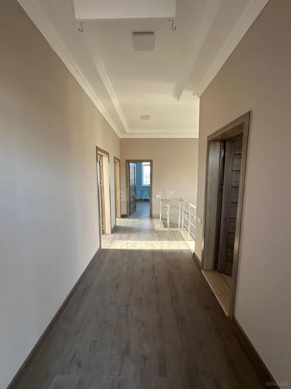 Satılır 6 otaqlı həyət evi 300 m²