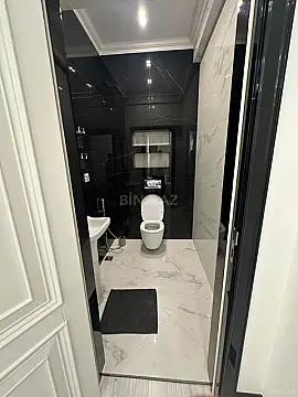 Kirayə verilir 2 otaqlı mənzil 92 m²
