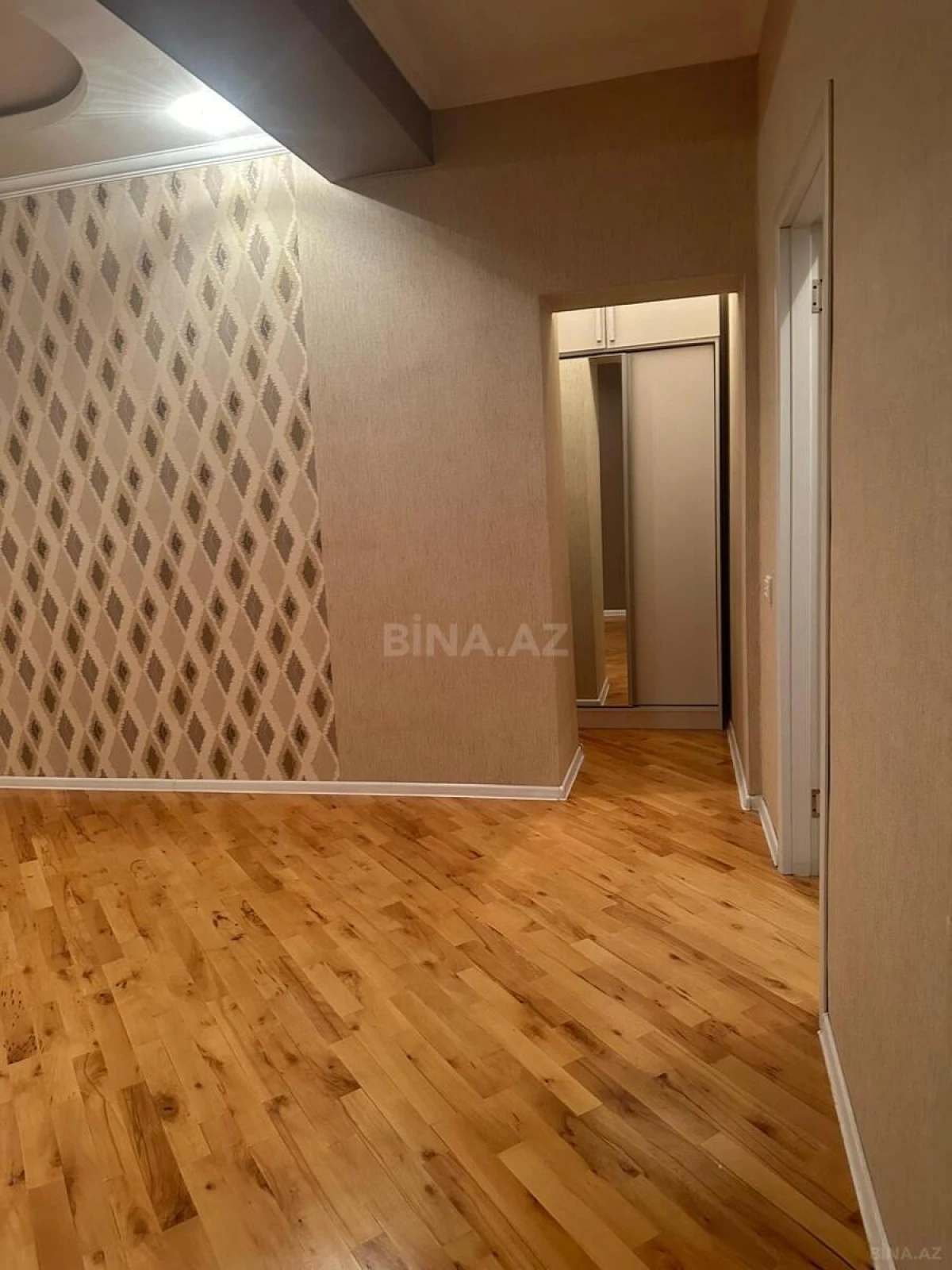 Satılır 3 otaqlı mənzil 75 m²