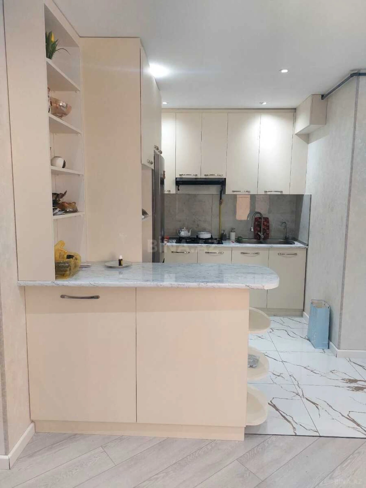 Kirayə verilir 3 otaqlı mənzil 75 m²