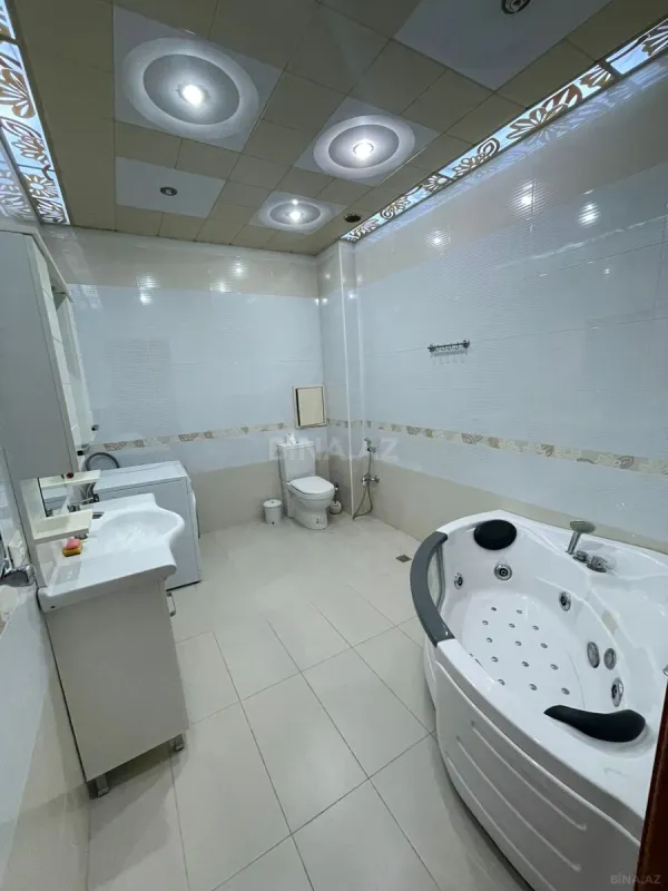 Kirayə verilir 4 otaqlı mənzil 200 m²