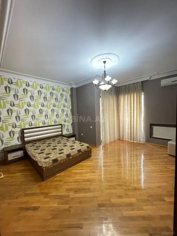 Kirayə verilir 4 otaqlı mənzil 200 m²