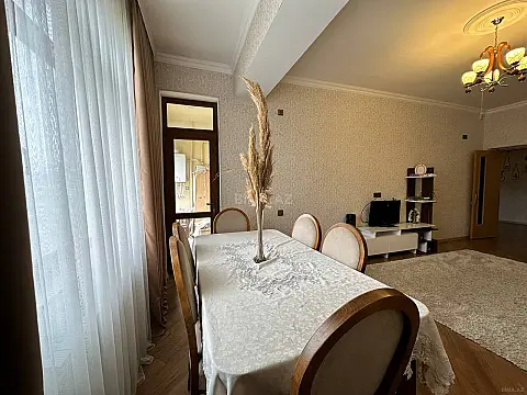 Satılır 3 otaqlı mənzil 117 m²