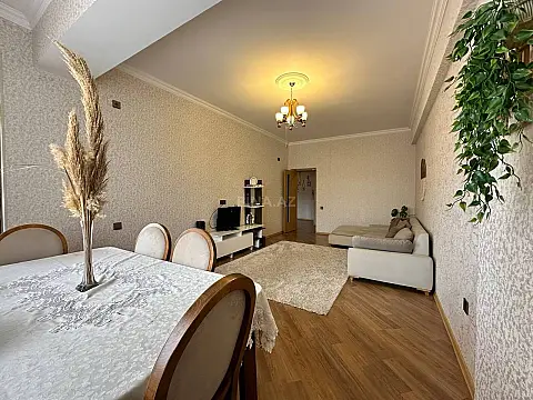 Satılır 3 otaqlı mənzil 117 m²