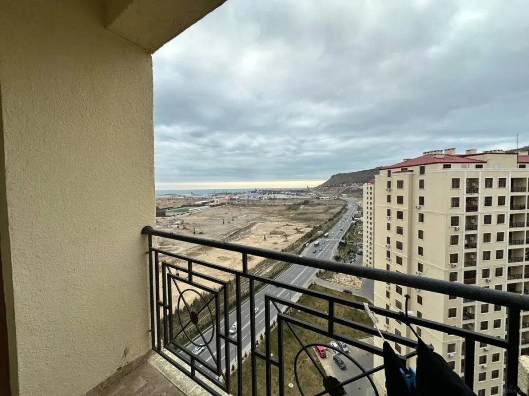 Satılır 3 otaqlı mənzil 117 m²