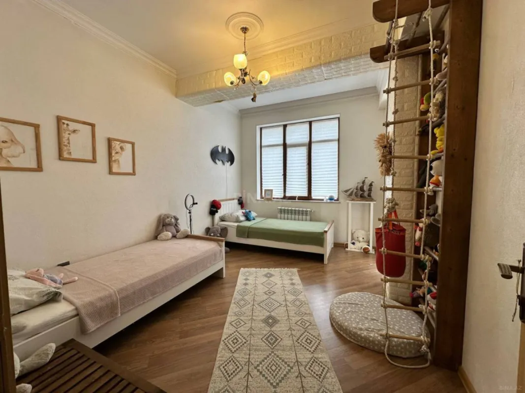 Satılır 3 otaqlı mənzil 117 m²