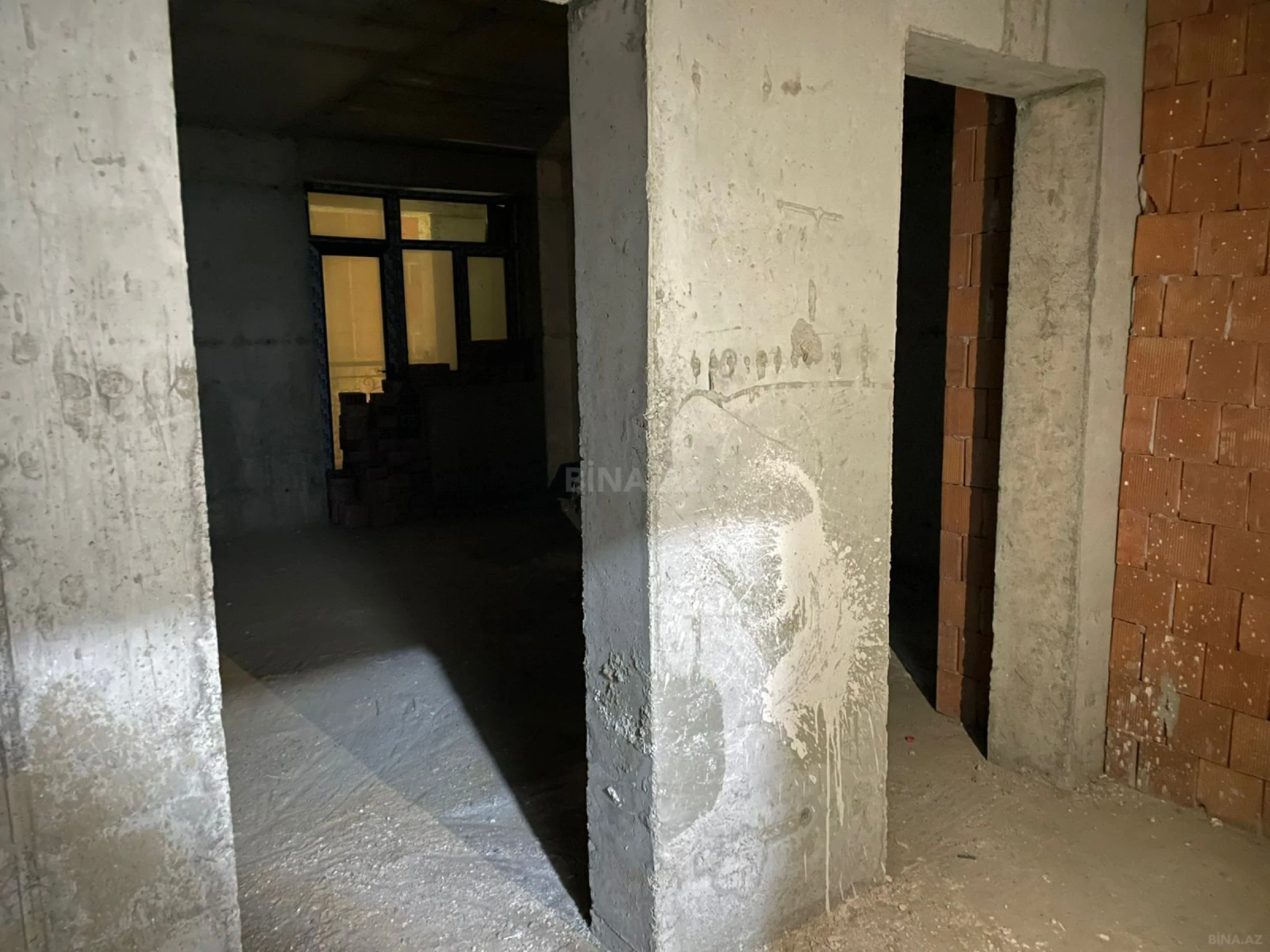 Satılır 1 otaqlı mənzil 66.4 m²