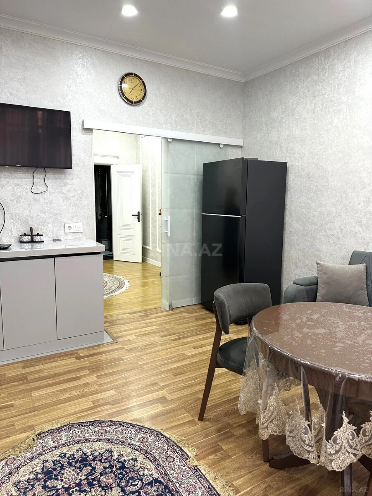 Satılır 3 otaqlı mənzil 138 m²