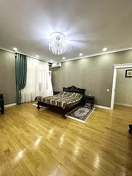 Satılır 3 otaqlı mənzil 138 m²