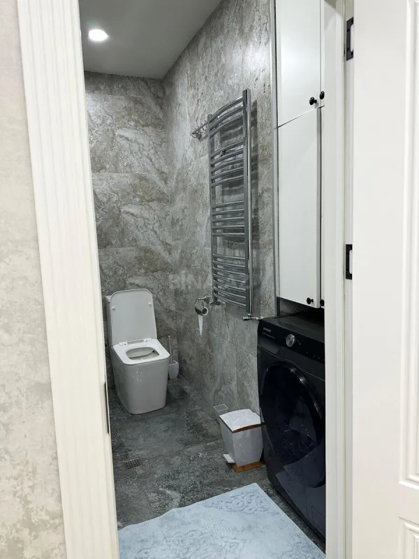 Satılır 3 otaqlı mənzil 138 m²