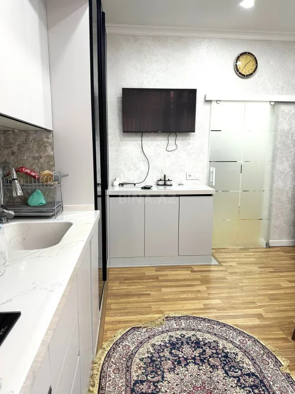Satılır 3 otaqlı mənzil 138 m²