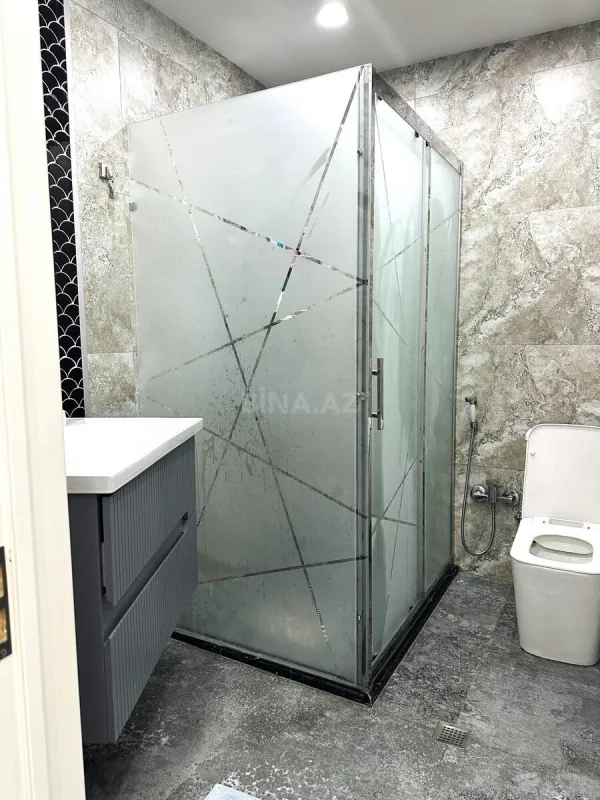 Satılır 3 otaqlı mənzil 138 m²