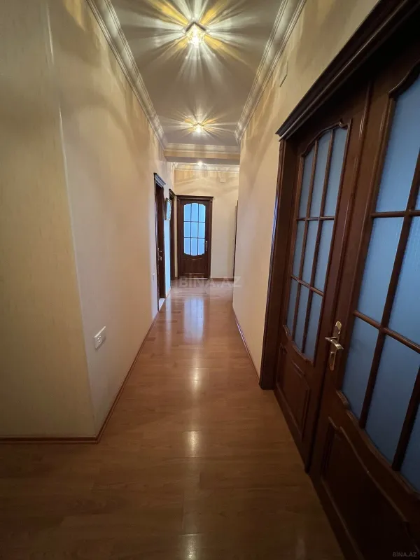 Satılır 3 otaqlı mənzil 107 m²