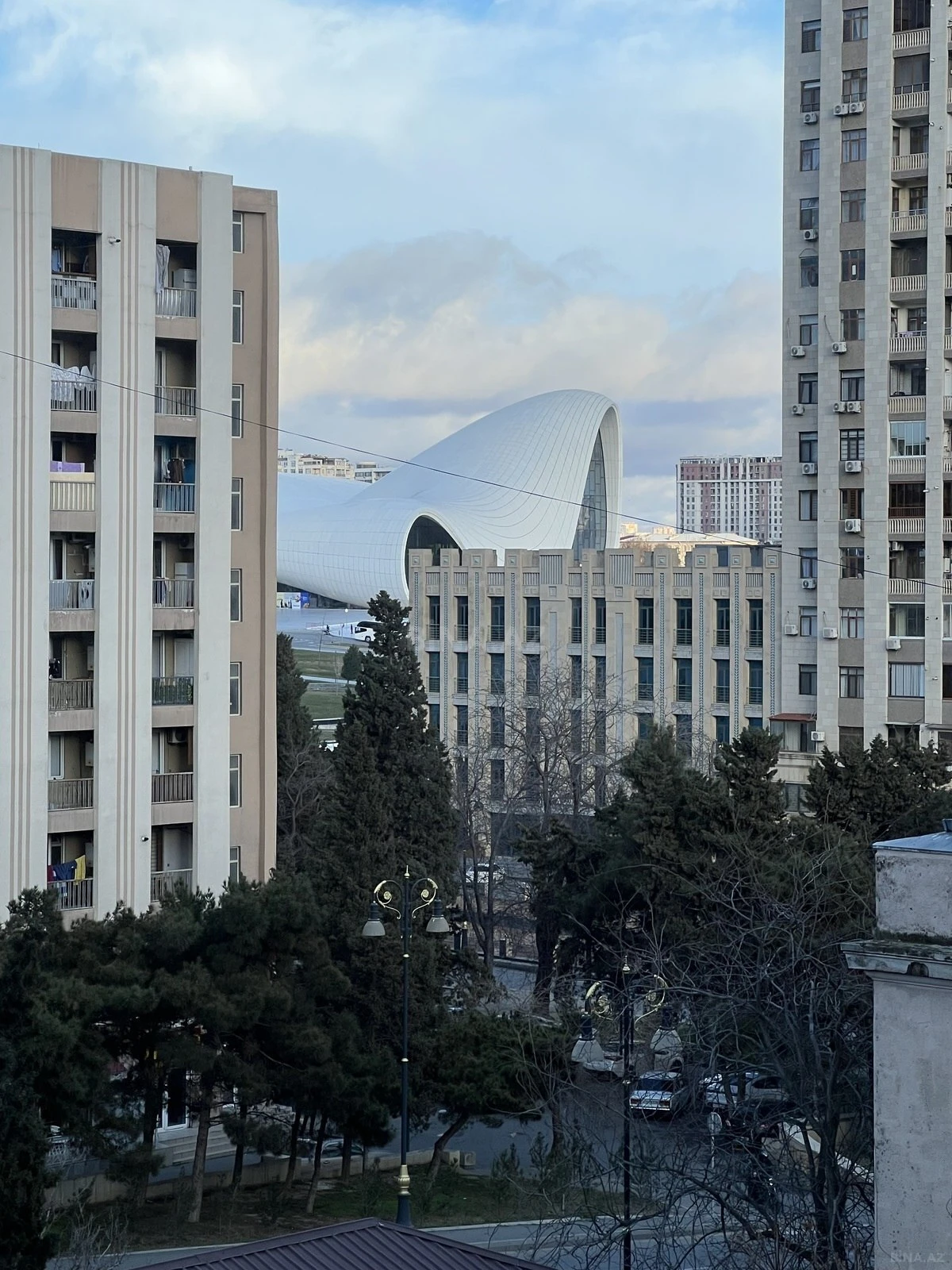 Satılır 3 otaqlı mənzil 107 m²